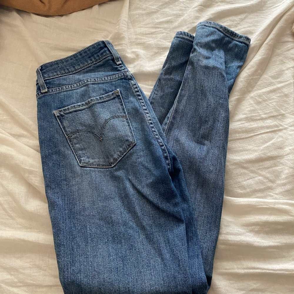 Levi’s 721 skinny high rise jeans size 25
